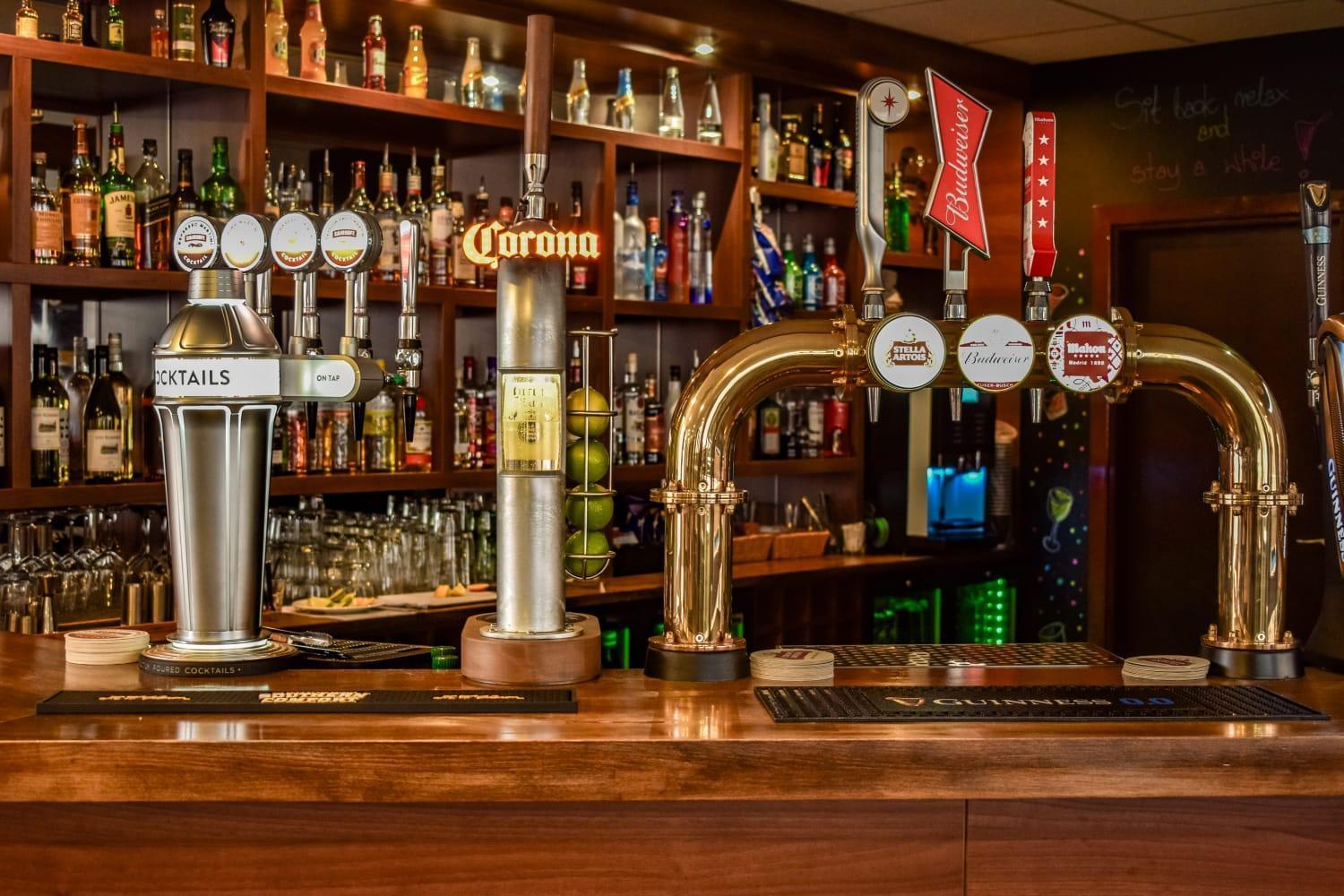 Ox Hotel Manchester Swinton  Exterior photo
